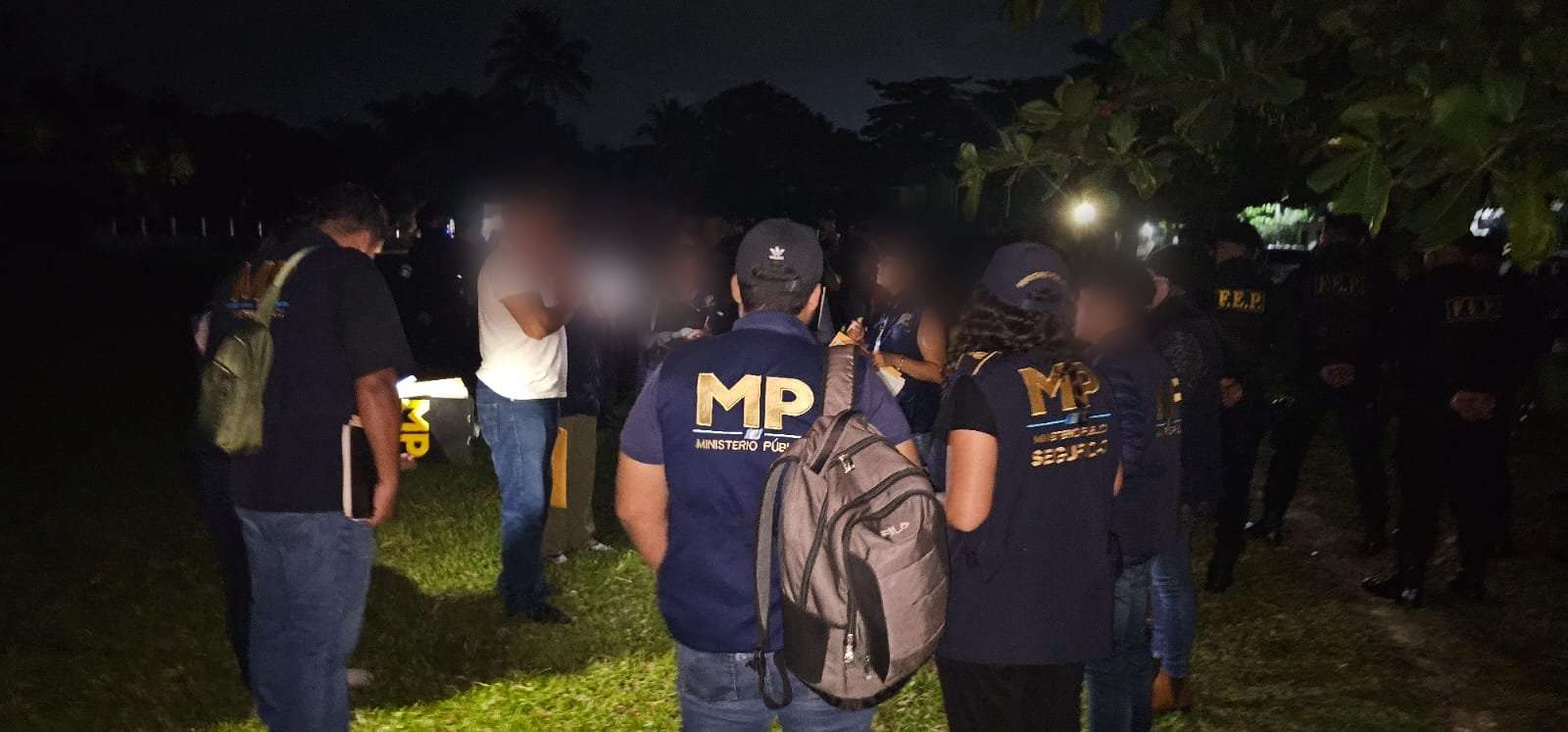 Fiscalía realiza 14 cateos en búsqueda de evidencia contra extorsionistas