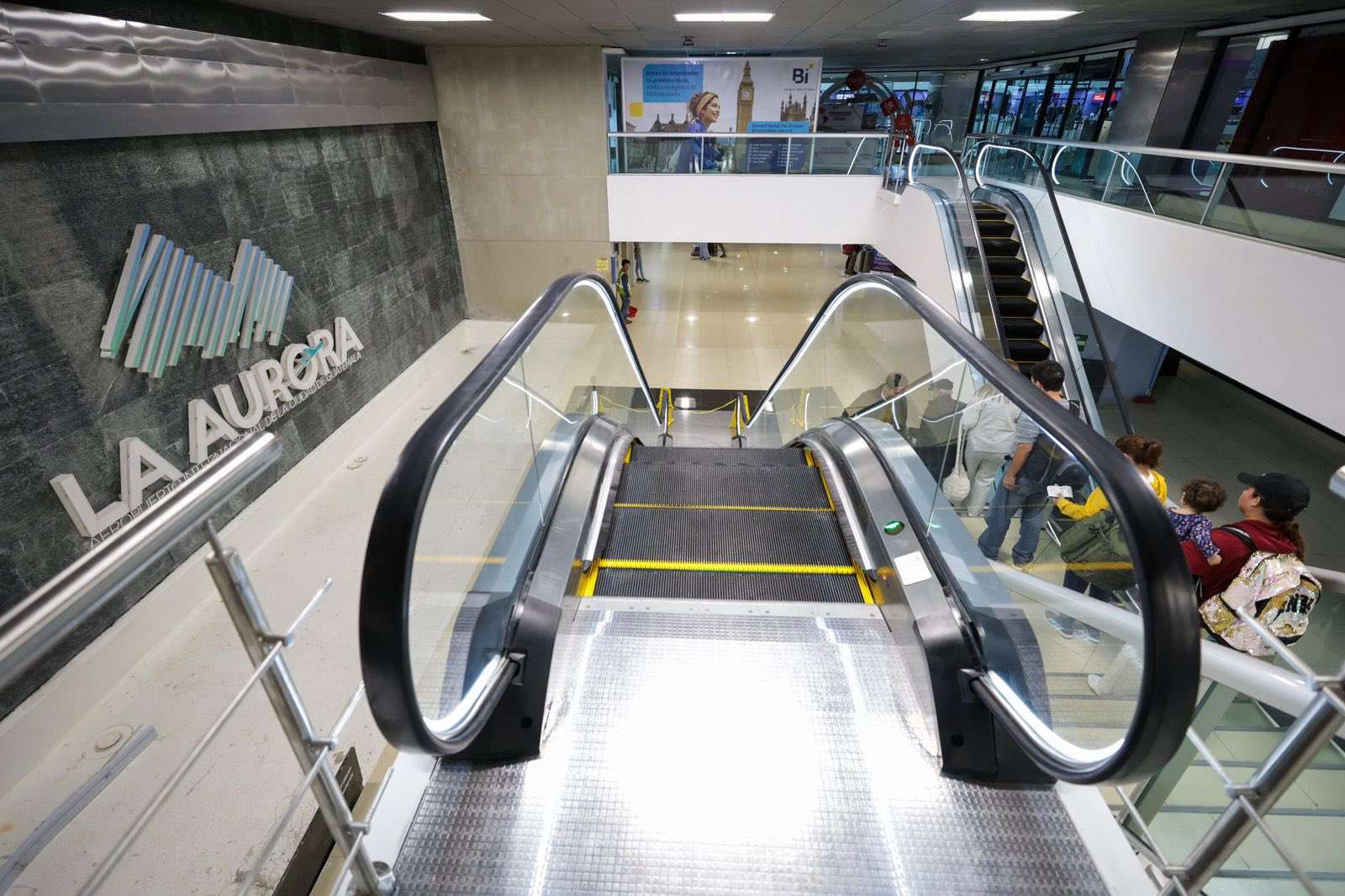 ¿Gradas y elevadores no cumplen expectativas? Aeropuerto La Aurora pasa por nuevas pruebas técnicas