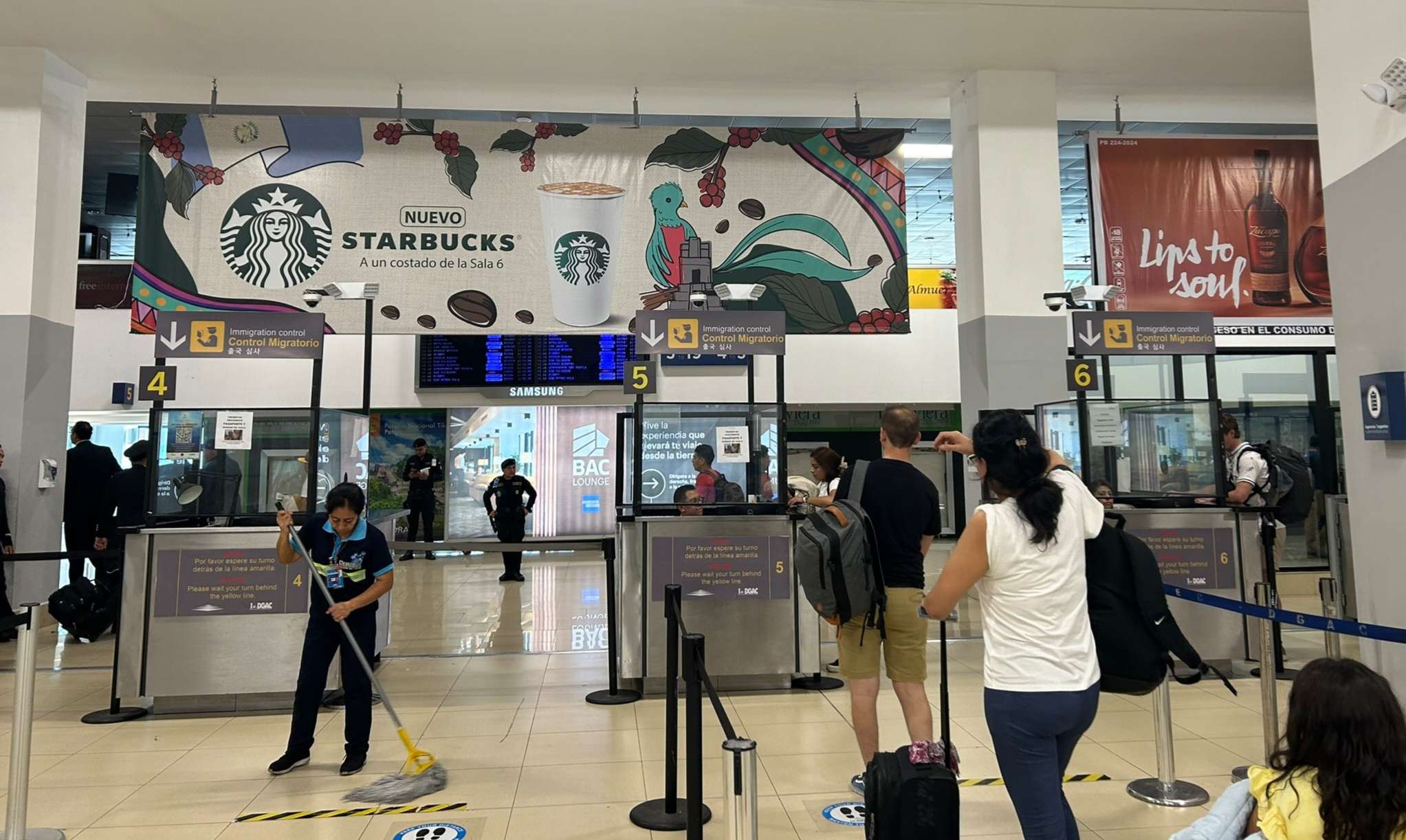 Inician última fase de instalación de gradas eléctricas y elevadores en Aeropuerto La Aurora