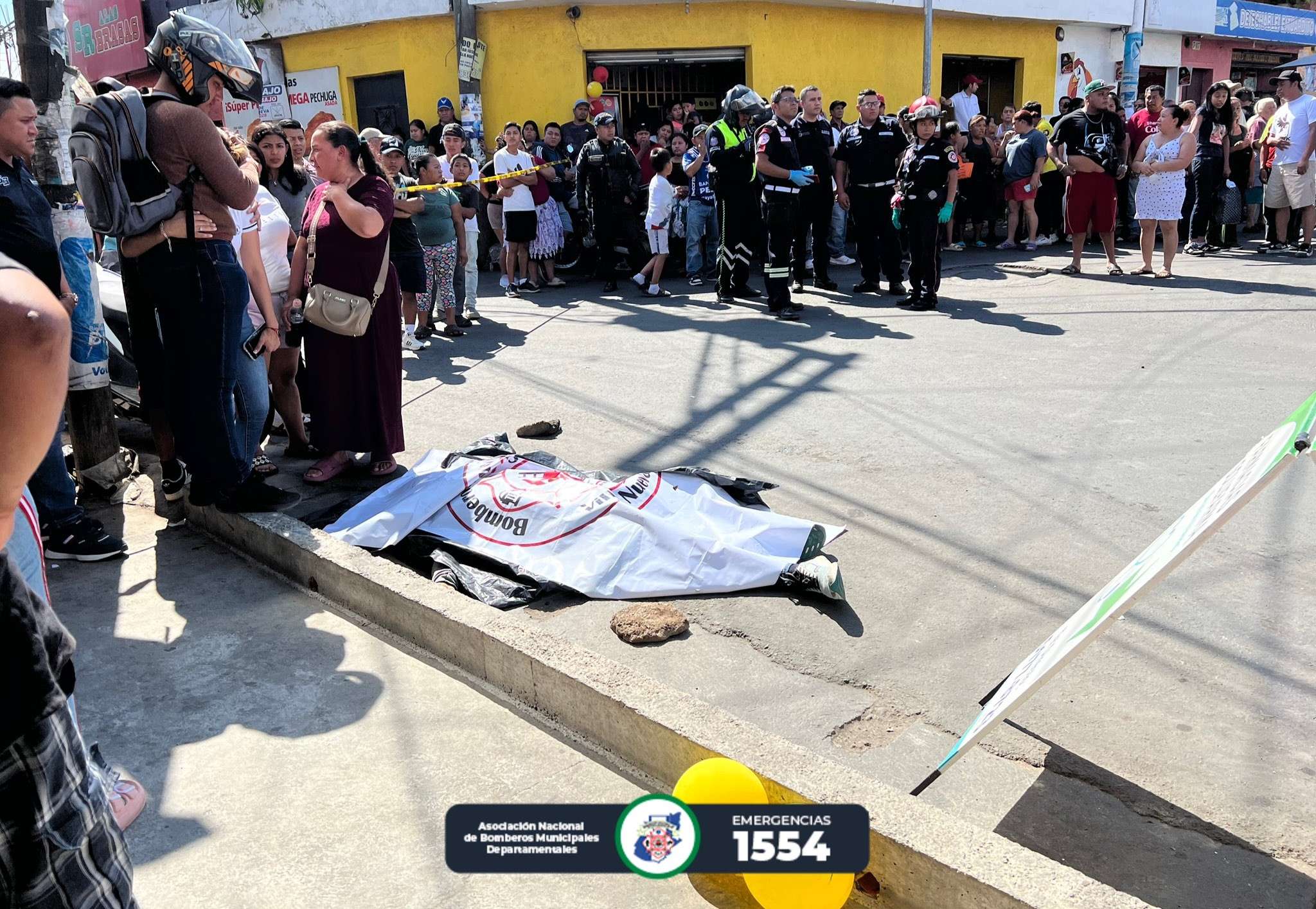 Tiroteo deja dos muertos y tres heridos en Bárcena