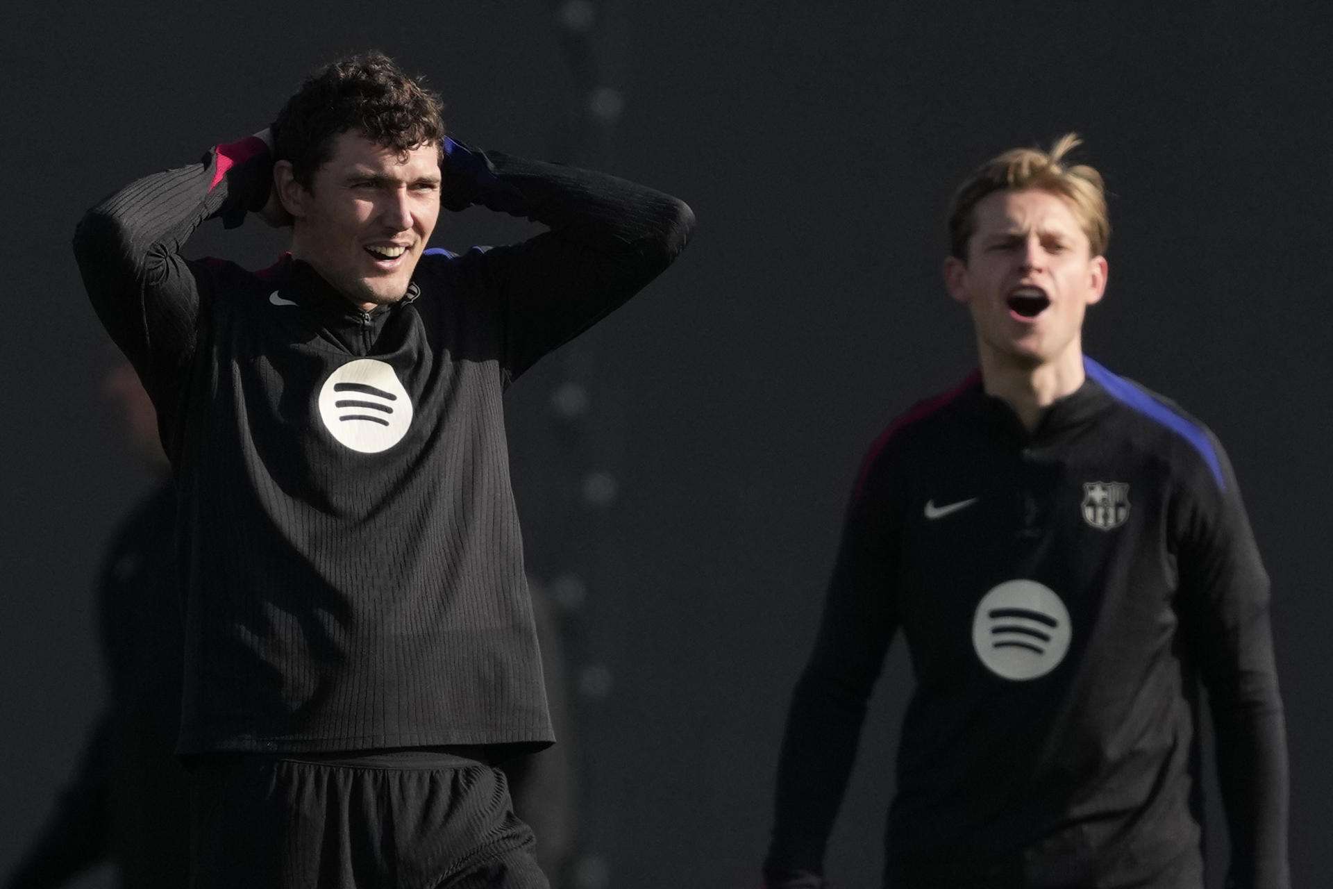 Olmo y Christensen, bajas en la convocatoria para recibir al Atalanta