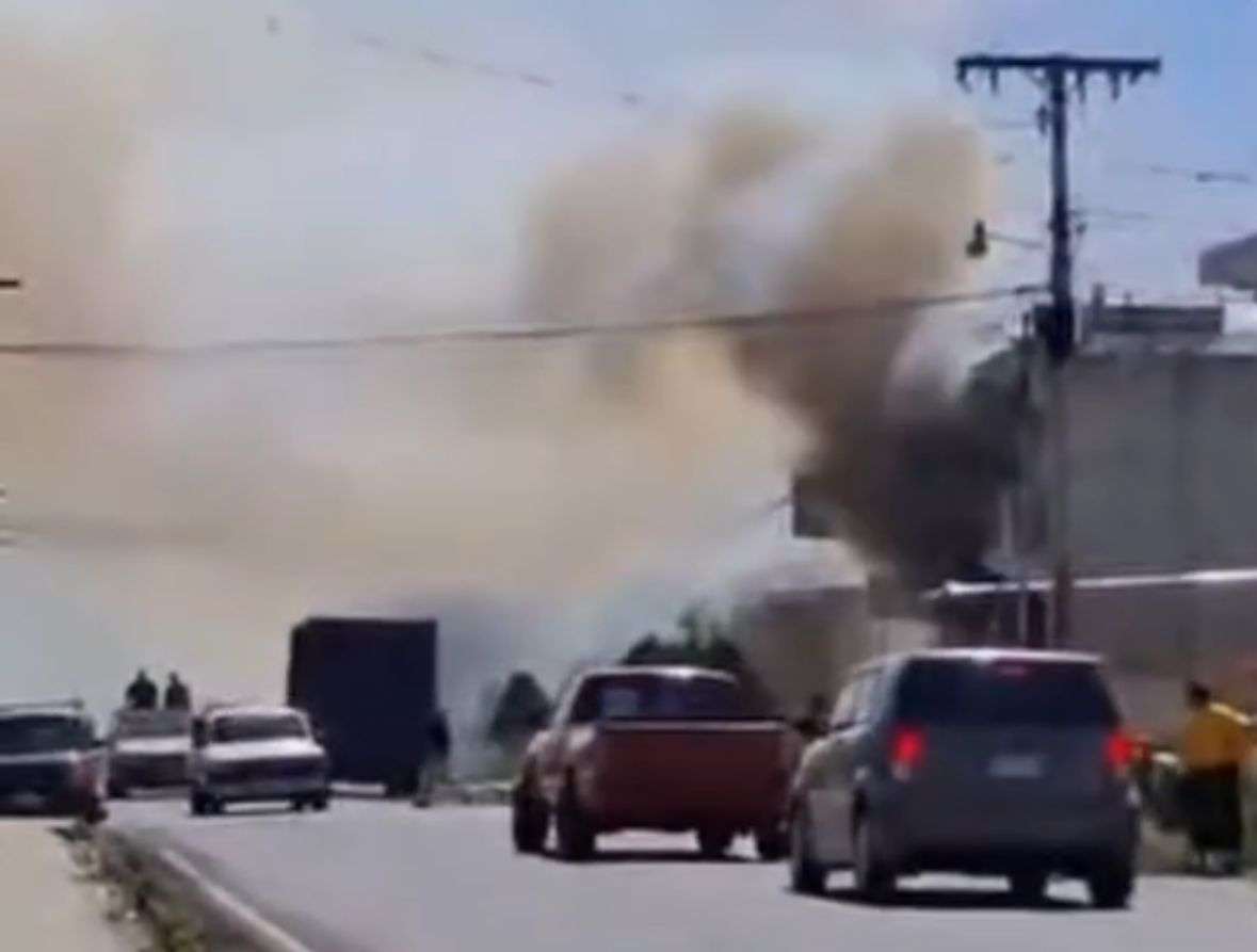 EN VIDEO | Incendio en Quetzaltenango moviliza a cuerpos de socorro