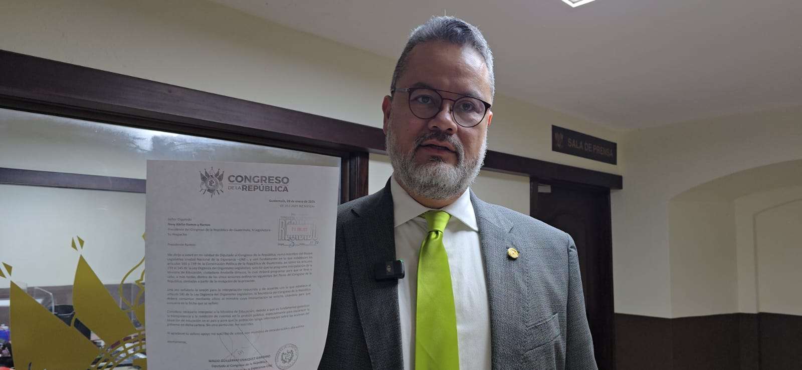 “¿Un simple maquillaje?” Diputado pide interpelación por supuestos remozamientos en escuelas