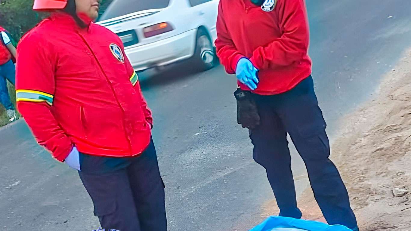 Esto se sabe sobre el hallazgo de una persona envuelta en sábanas en Mixco