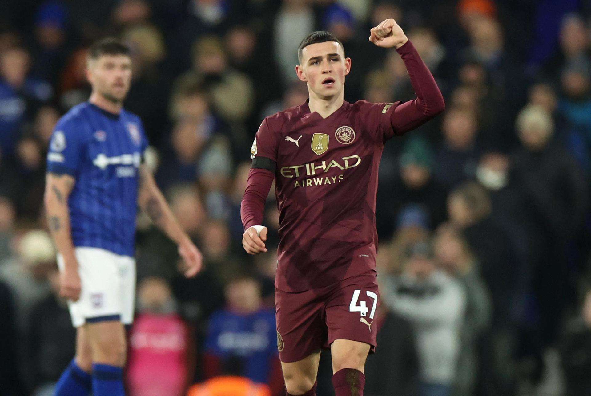 Foden, De Bruyne y Doku se divierten en el ‘set en blanco’ del City