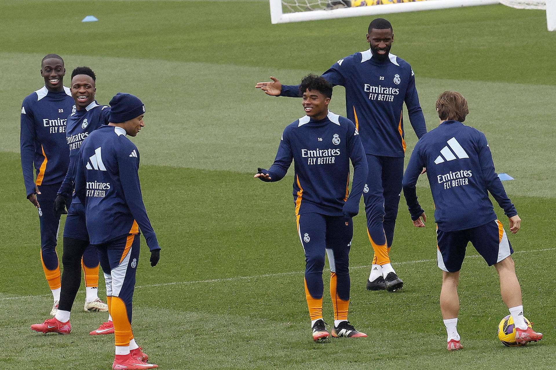 El Real Madrid inicia en Pucela la defensa del liderato