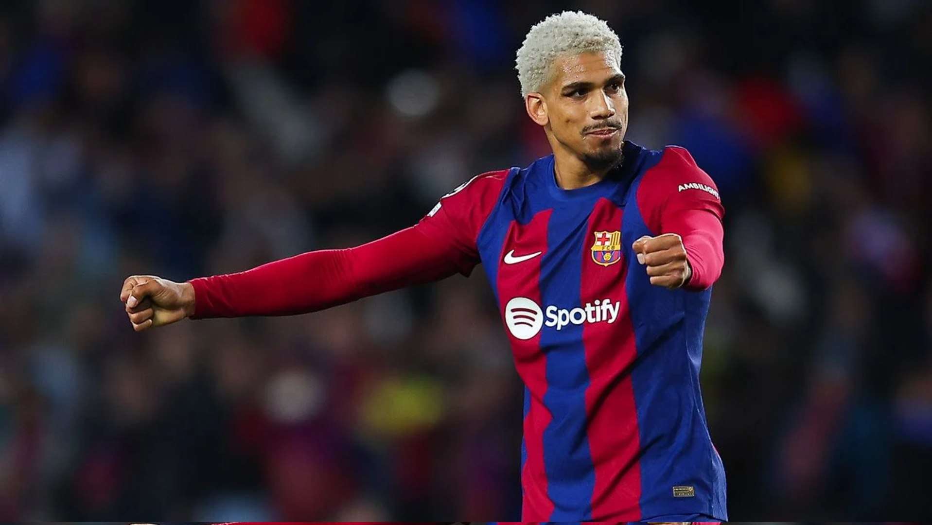¿El futuro asegurado? Araujo renueva con el Barcelona hasta 2030