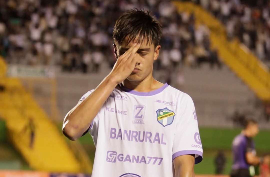 Edy Palencia le da el triunfo a Comunicaciones y maquilla la crisis del equipo