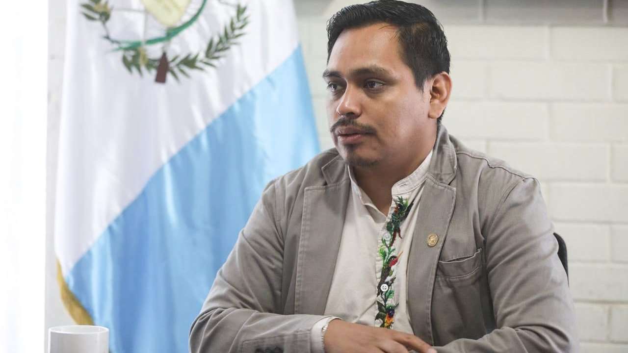 VOS presenta memorial en la CC para separar a diputada de la bancada