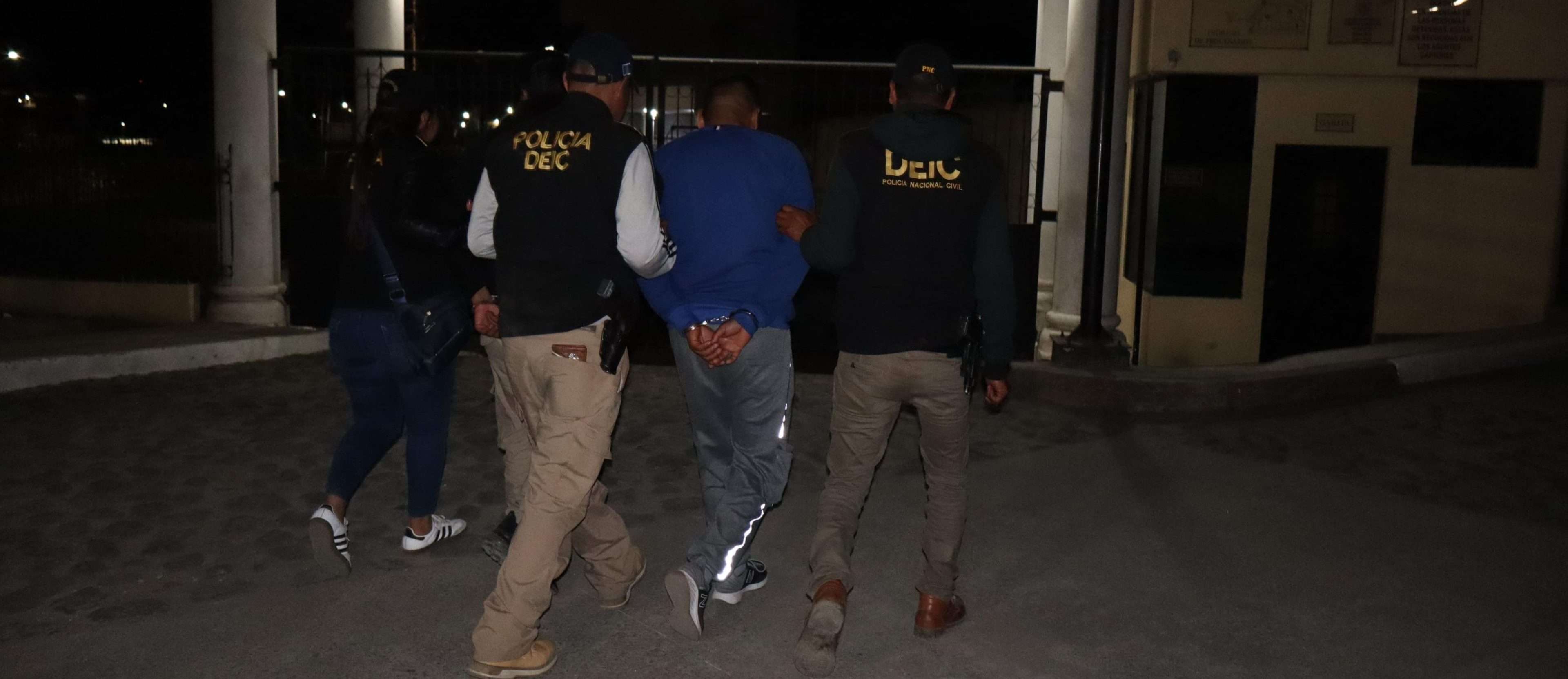 ¿Dinero ilícito? PNC incauta más de Q119 mil ocultos en un vehículo en Cantel