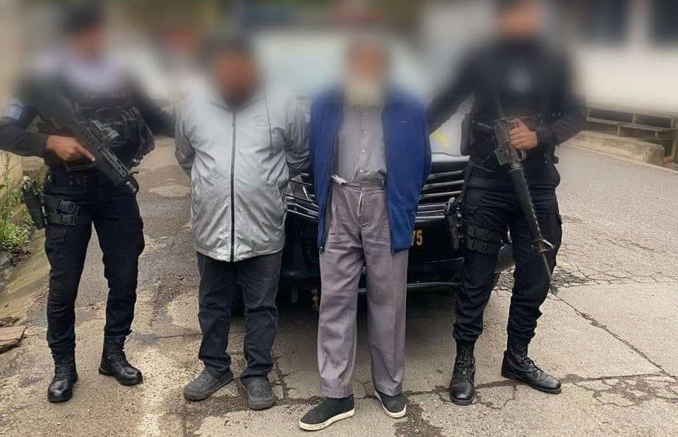 Capturan a tres personas por mover millones de quetzales ilegales
