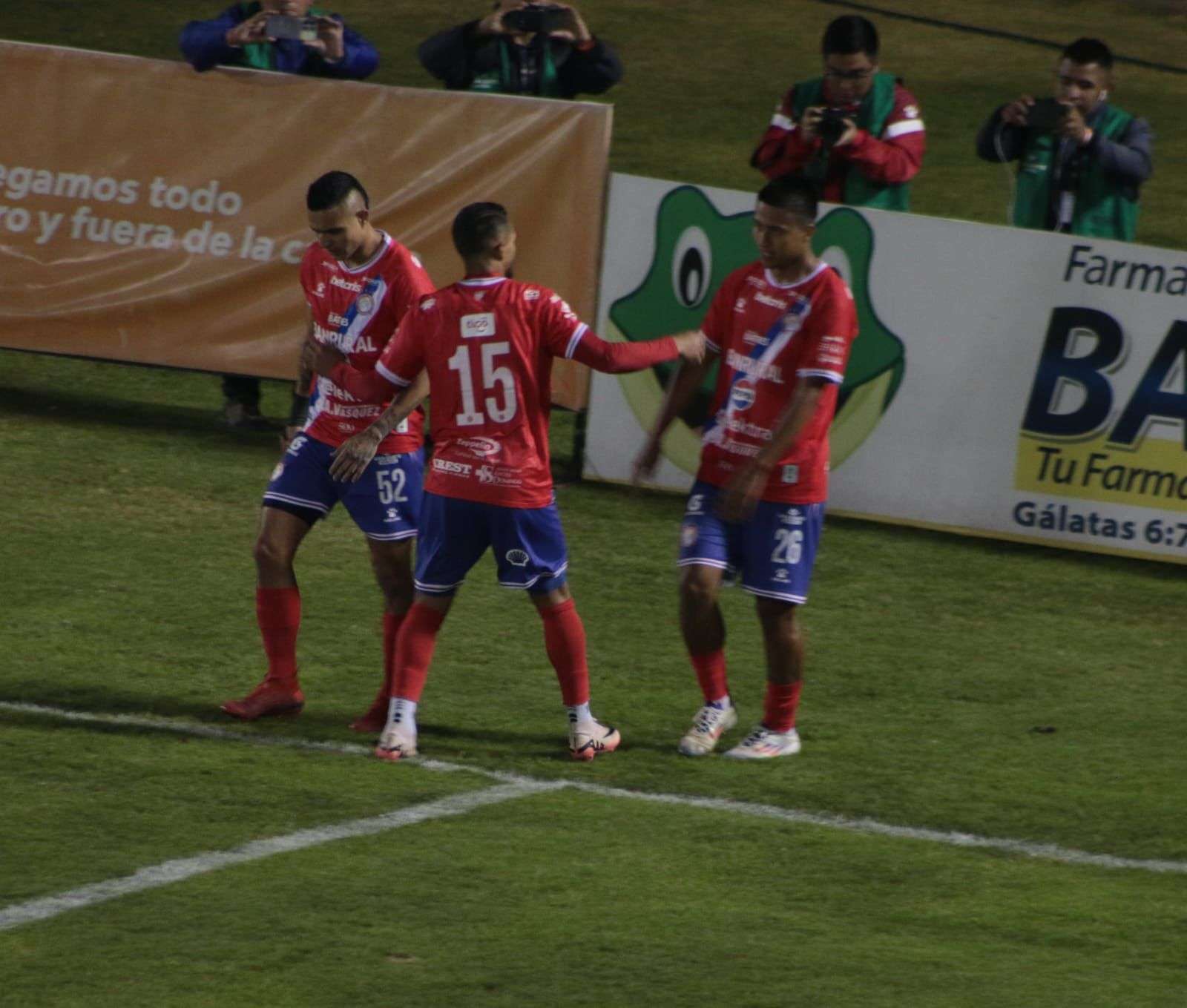 El campeón Xelajú le da una paliza a Xinabajul Huehue