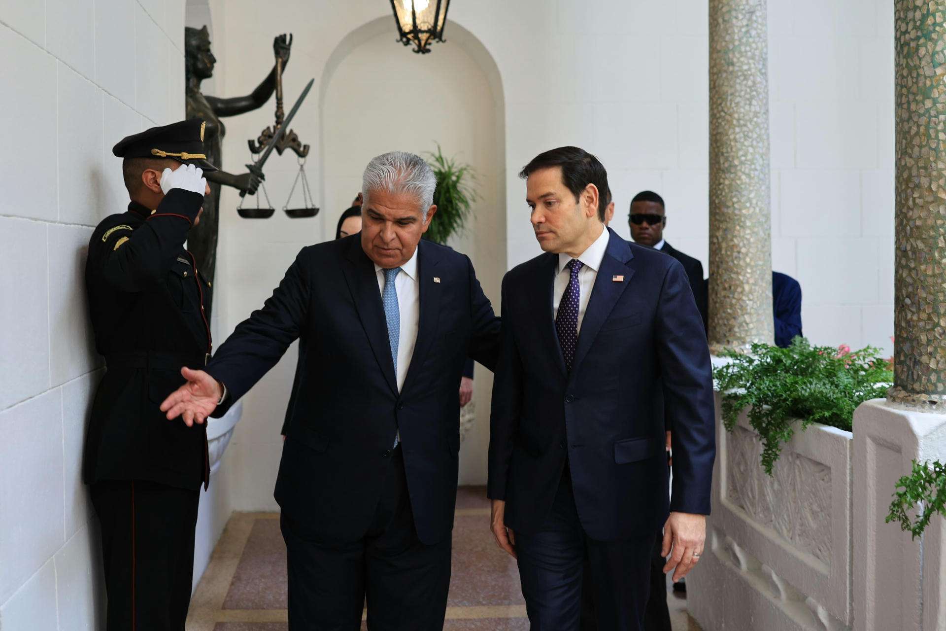 Marco Rubio y el presidente José Mulino se reúnen en plena disputa por el Canal de Panamá