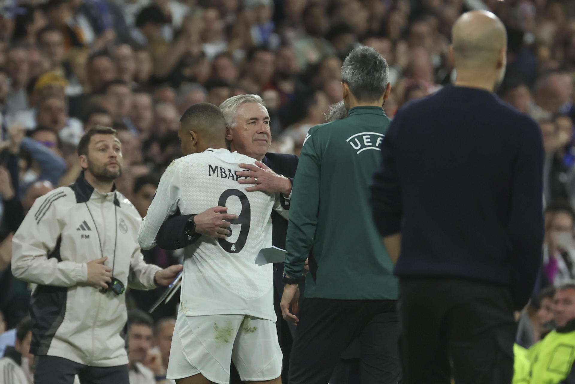 Mbappé: «Si marco mucho y ganamos títulos lo firmo con mi sangre»