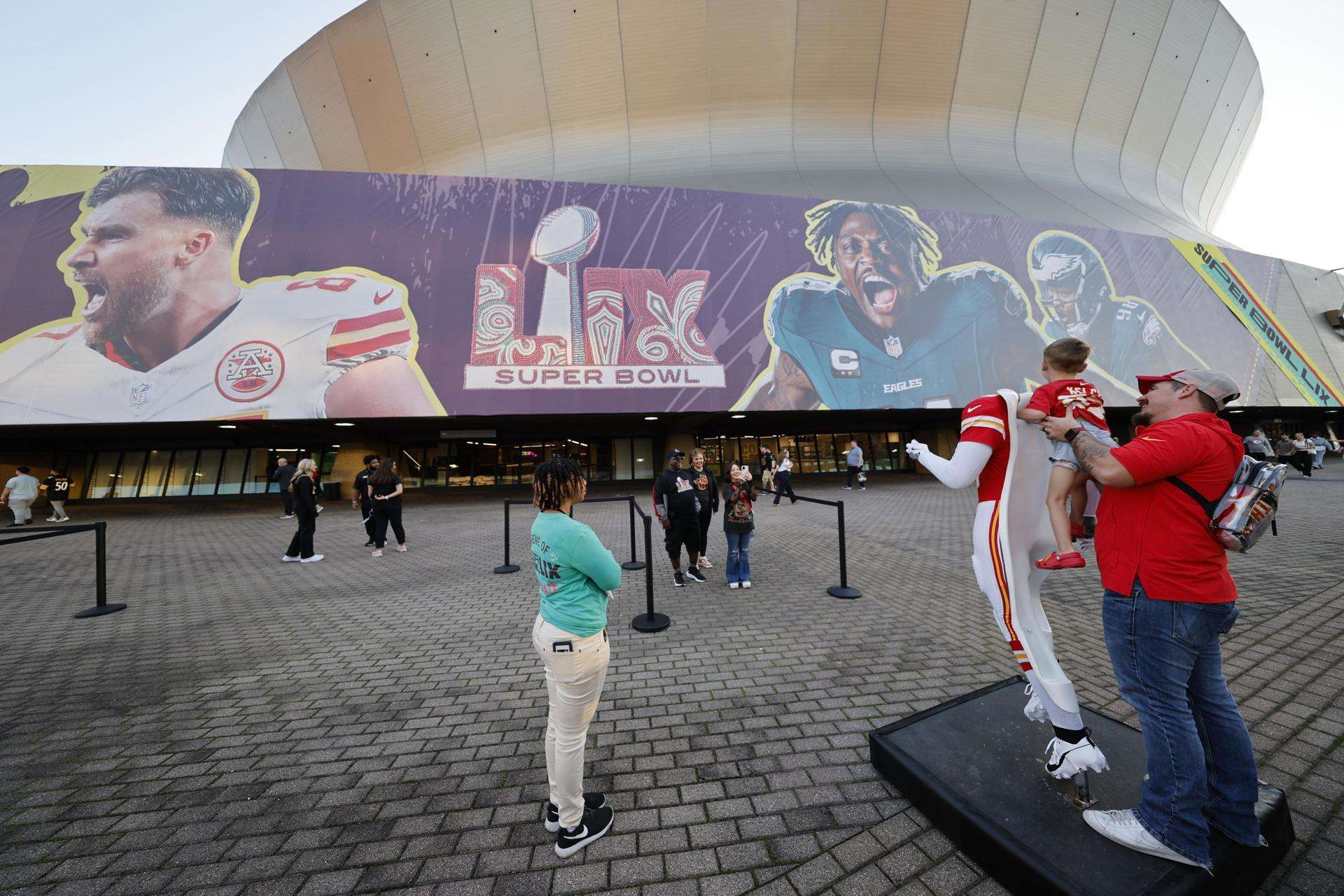 Guatemaltecos pronostican quién será el ganador del Superbowl LIX