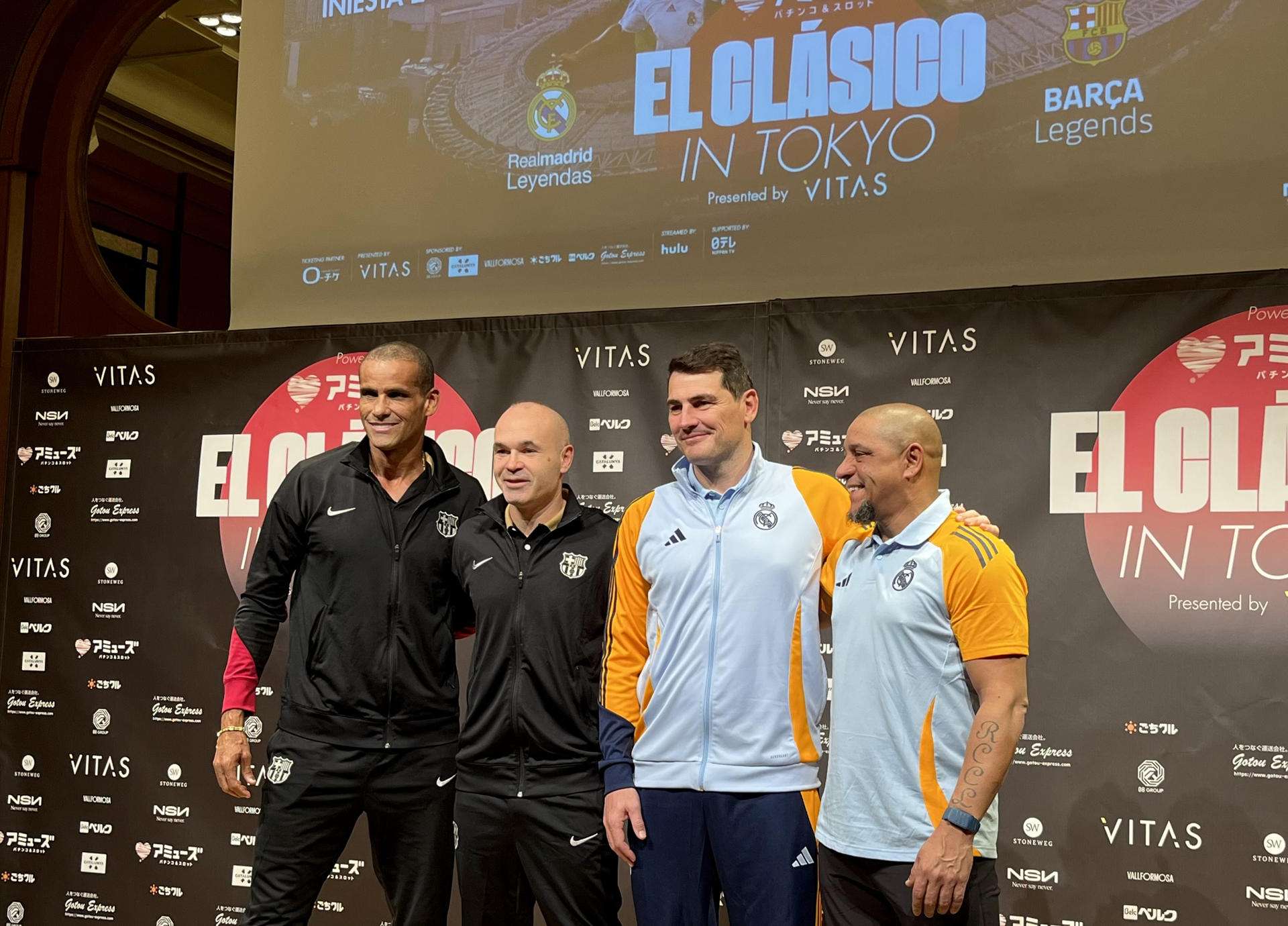 Se agotan boletos para duelo entre leyendas del Real Madrid y del FC Barcelona