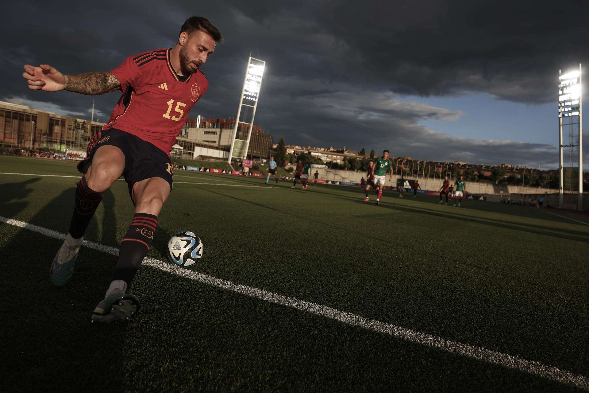 Cubarsí regresa a Barcelona y De la Fuente llama a Mario Gila