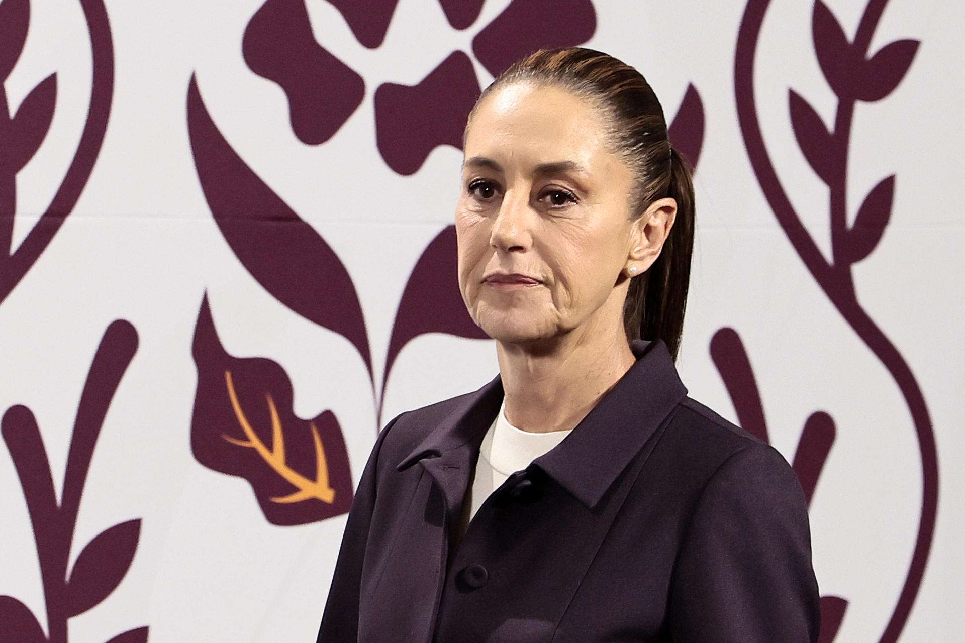 Sheinbaum contestará a aranceles de Trump a los automóviles el 3 de abril