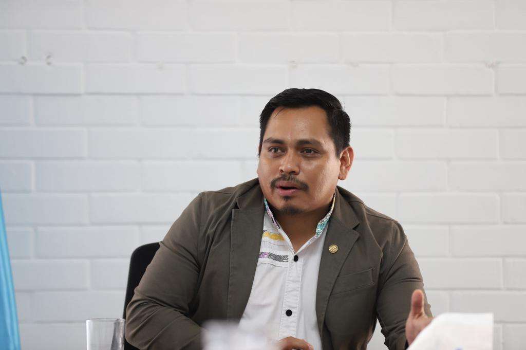 Chic busca 81 votos para dejar sin efecto el aumento salarial a diputados