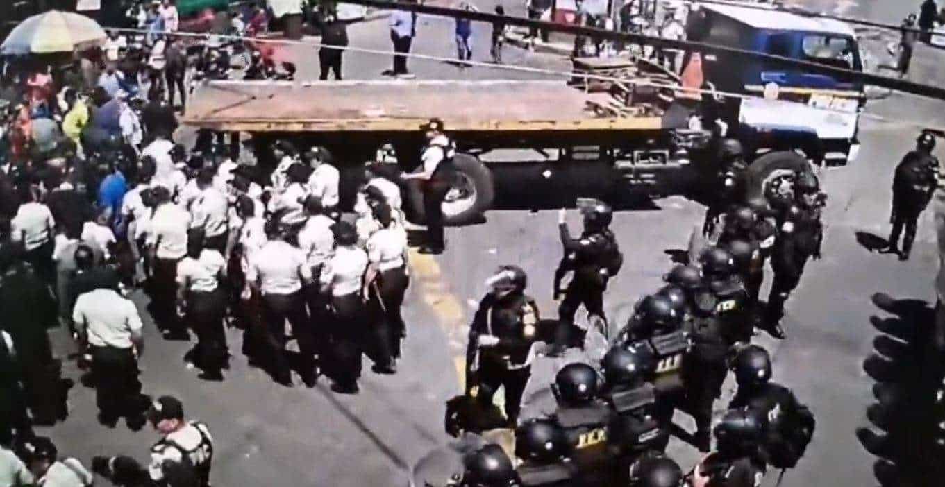 ¿Se termina el caos? Autoridades inician el retiro de bloqueos en la 18 calle, zona 1