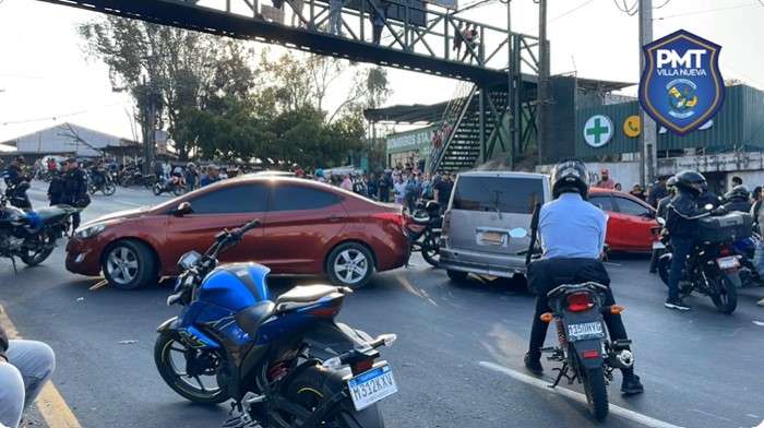 Otro grupo de manifestantes bloquea la ruta al Pacífico, en Santa Isabel