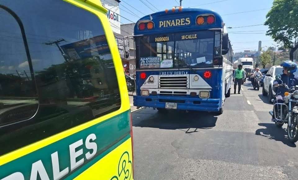 Dos incidentes complican el tránsito en Ruta al Atlántico y vías aledañas