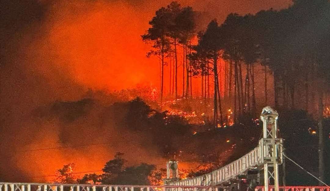 Controlan incendio en San Miguel Petapa y familias vuelven a sus casas