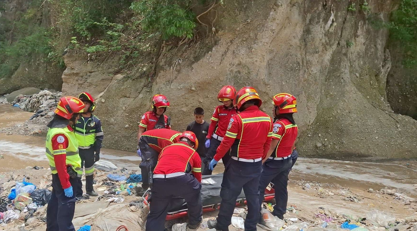 ¿Qué pasó en el puente El Incienso? Hombre se lanza y provoca caos en el tráfico