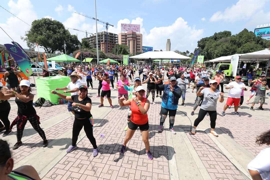 ¡Siente el ritmo! La Mega Clase de Zumba llega a Plaza Italia, ¡te esperamos!