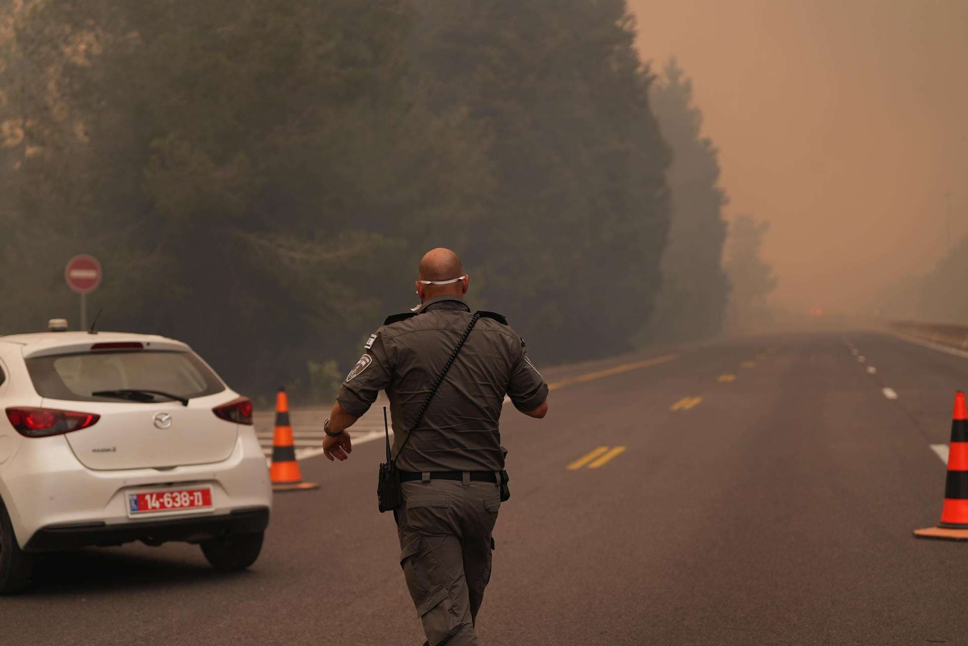 Incendios a las afueras de Jerusalén obligan a evacuar localidades y cortar carreteras