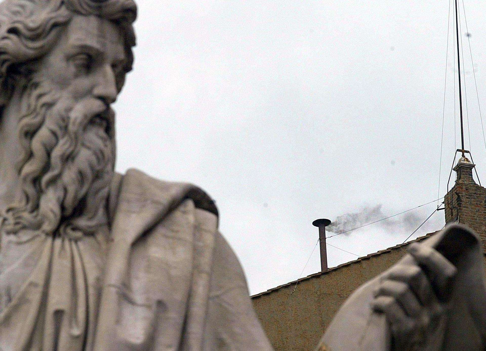 El cónclave comenzará el 7 de mayo y se empezará a votar esa misma tarde