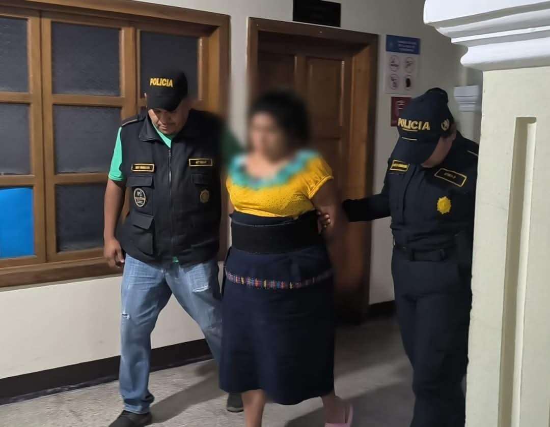 INACIF revela estrangulamiento: madre es detenida por infanticidio