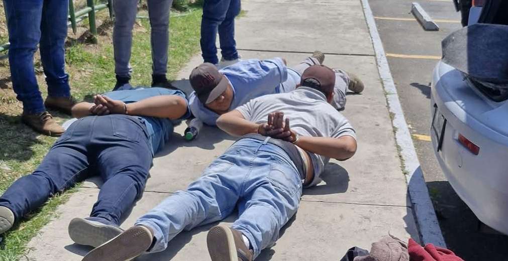Hombre llevó su carro al taller y descubrió que lo estaban vendiendo en redes sociales