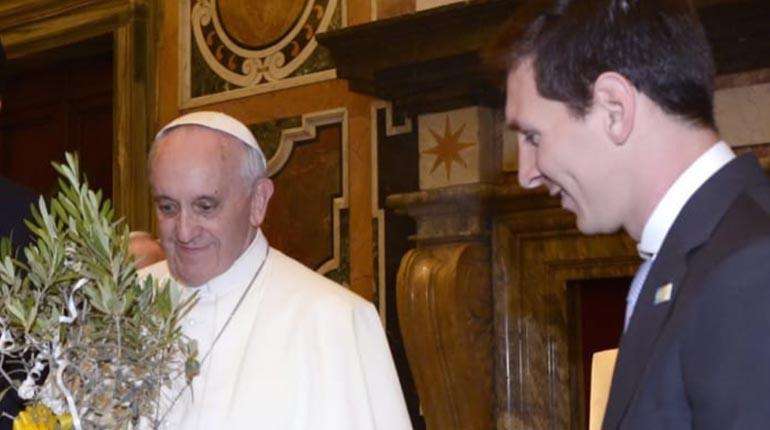 “Un Papa distinto, cercano, argentino”: Así despidió Lionel Messi al papa Francisco