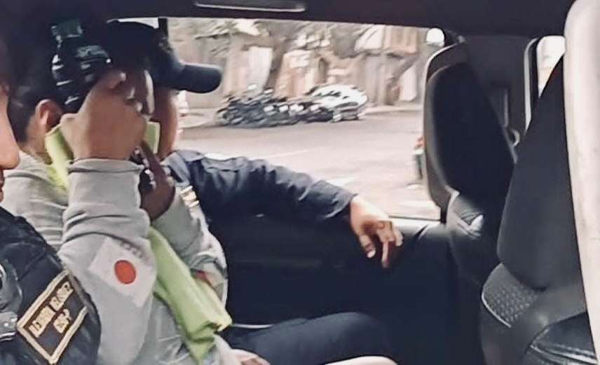 Madre de robacarros ultimado en zona 12 llega a reconocerlo y es capturada