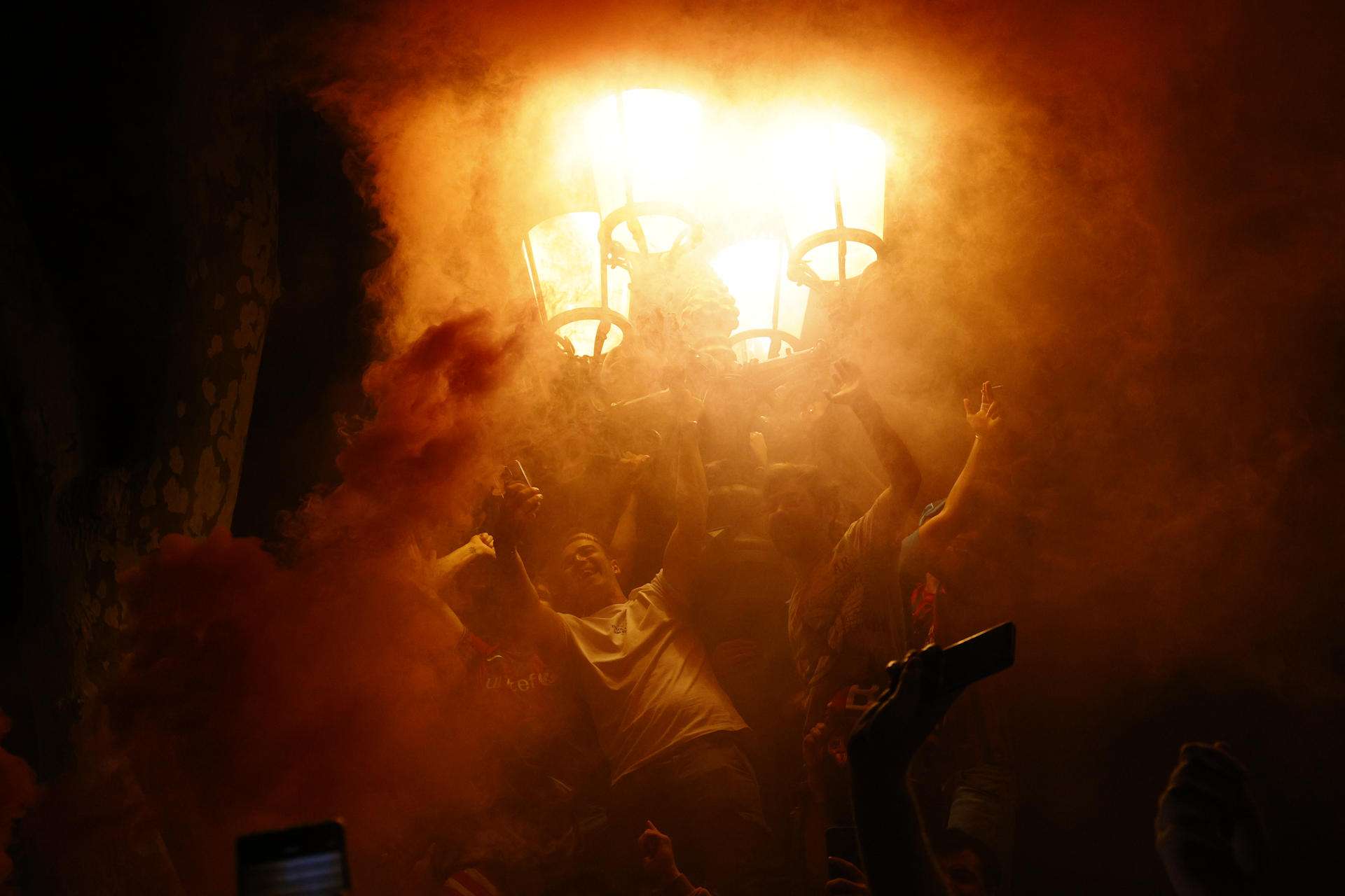 Los jugadores enloquecen con la afición 'culer' en el título más celebrado