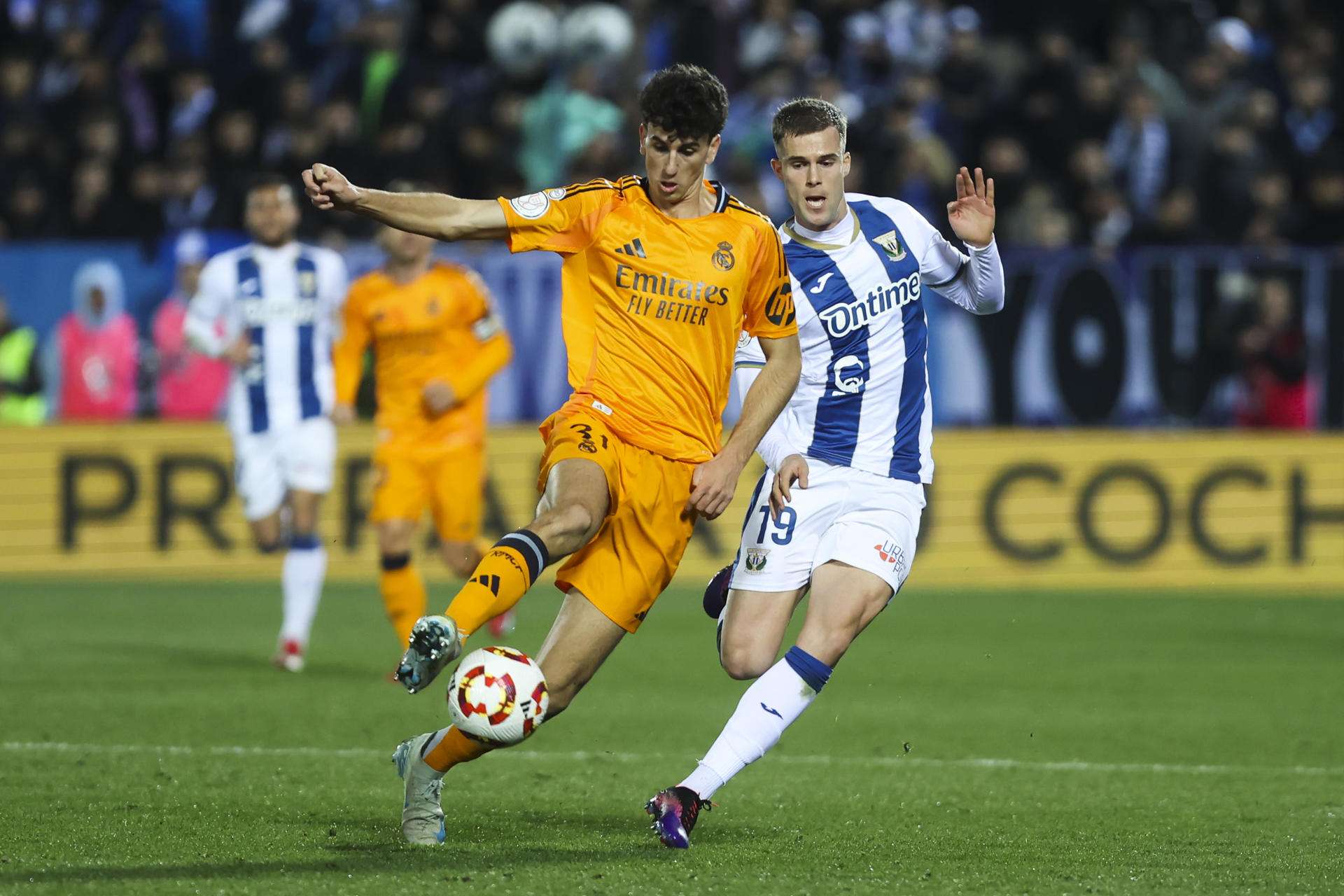 El canterano Jacobo, titular en un Madrid plagado de lesiones