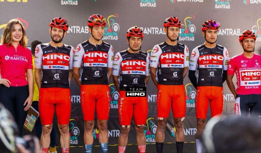 ¡Orgullo guatemalteco! Equipo Hino-One-La Red-Suzuki estará en la Vuelta a Colombia 2025