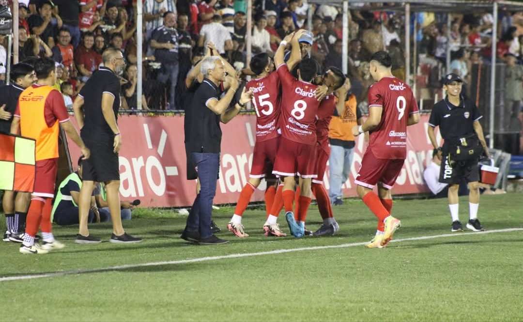 Malacateco oficializa la salida de Roberto Hernández y su cuerpo técnico