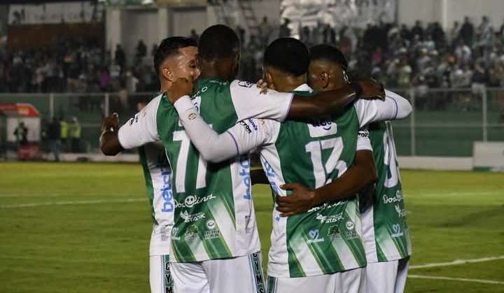 Antigua GFC avanza con autoridad a semifinales del Clausura 2025