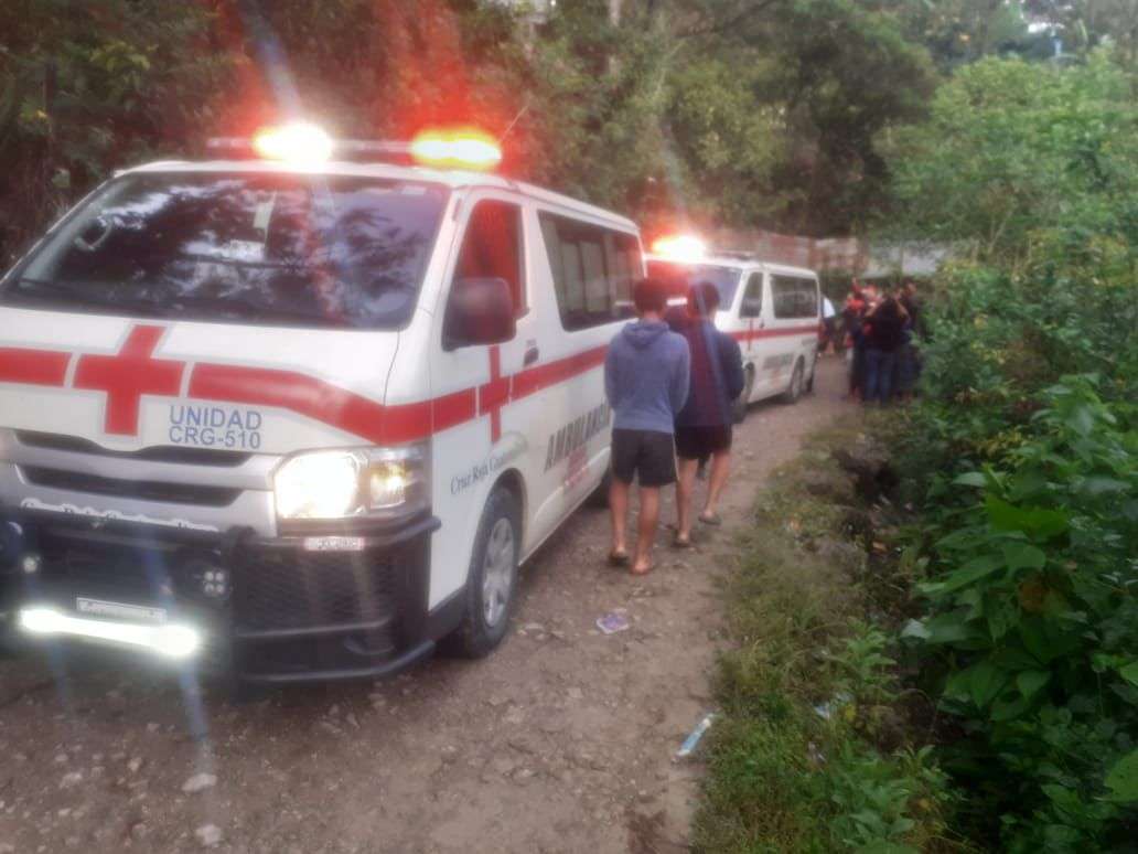 Tragedia en Cobán: Vehículo cae a un siguán y deja un fallecido y seis heridos
