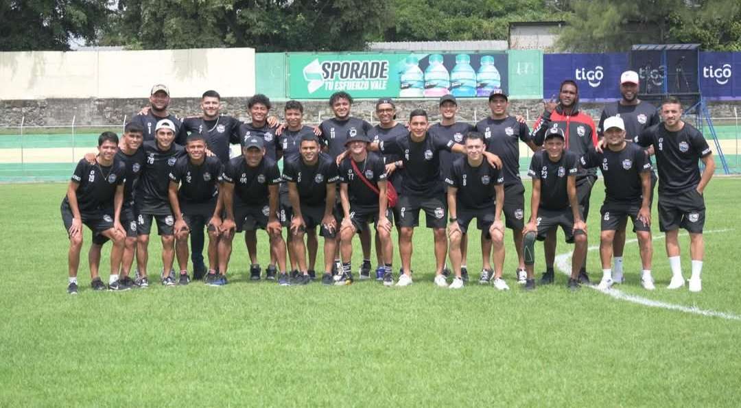 Fedefut confirma quién será el árbitro de la gran final Mictlán vs Aurora