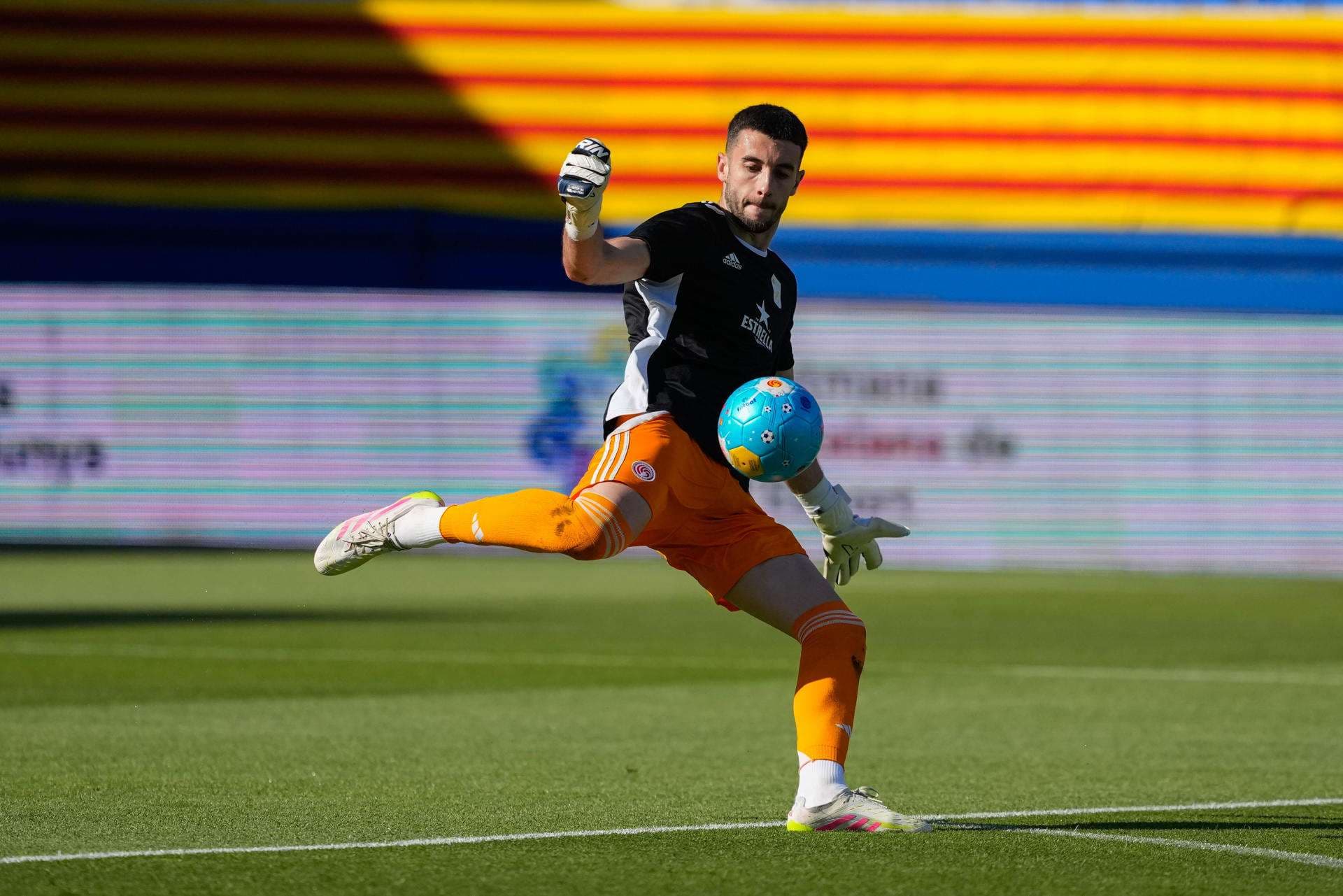 El Barcelona anuncia el fichaje del meta Joan Garcia (Espanyol)