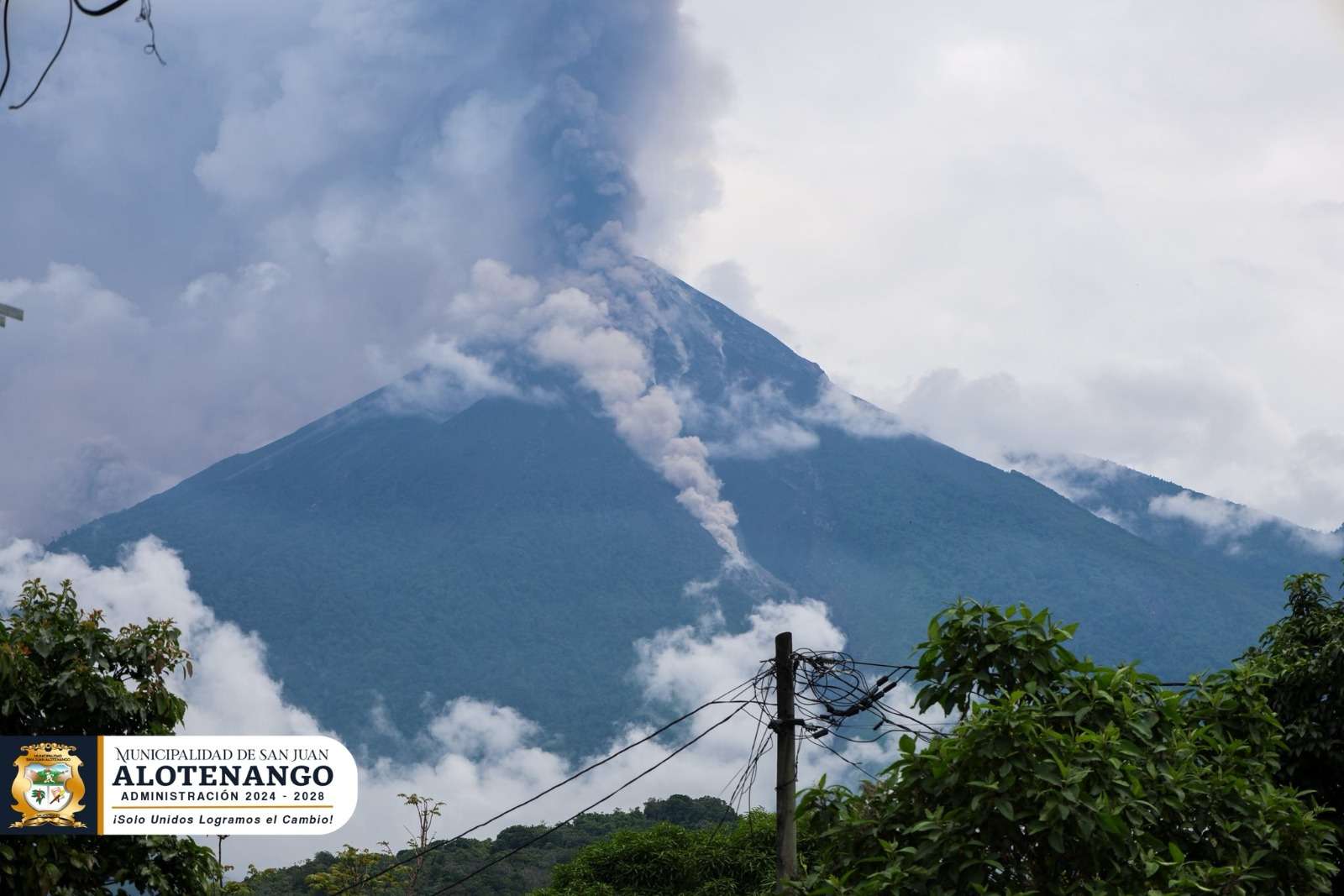 Alotenango restringe el acceso turístico por actividad del volcán de Fuego