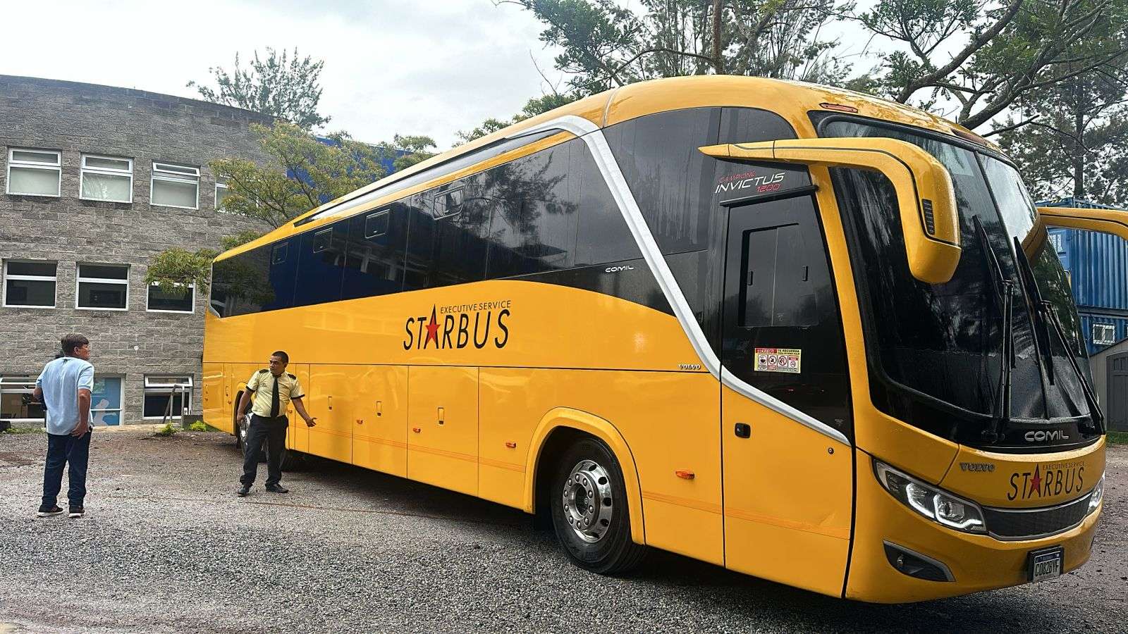 Sale la Selección Nacional del CAR hacia el Cementos Progreso