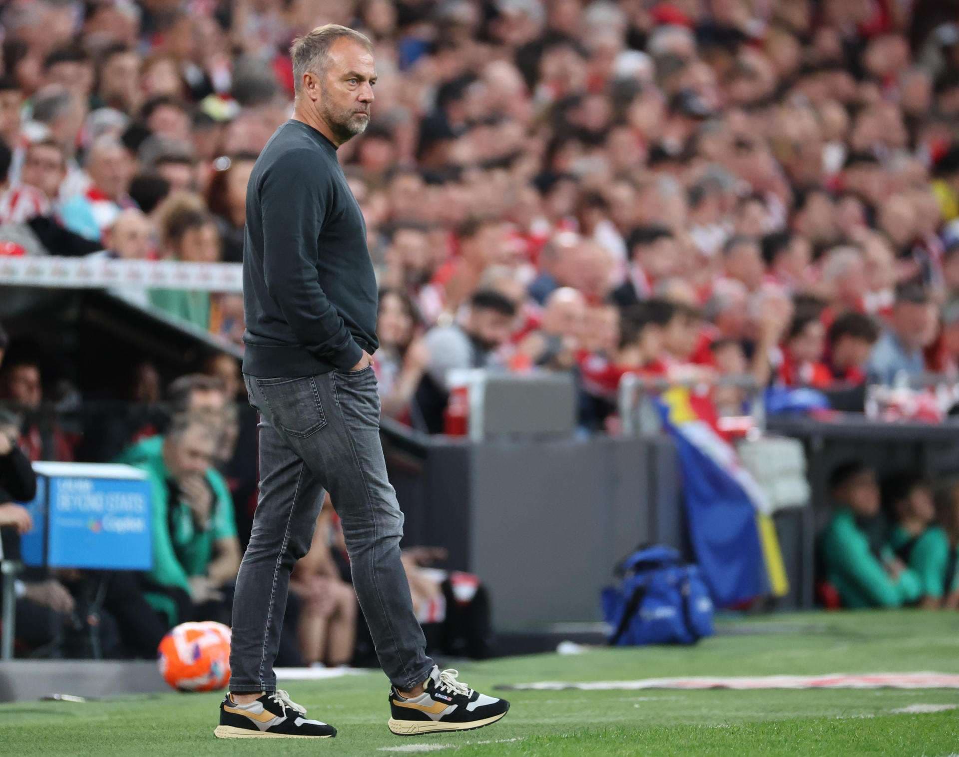 Hansi Flick, elegido mejor entrenador de la temporada en LaLiga EA Sports