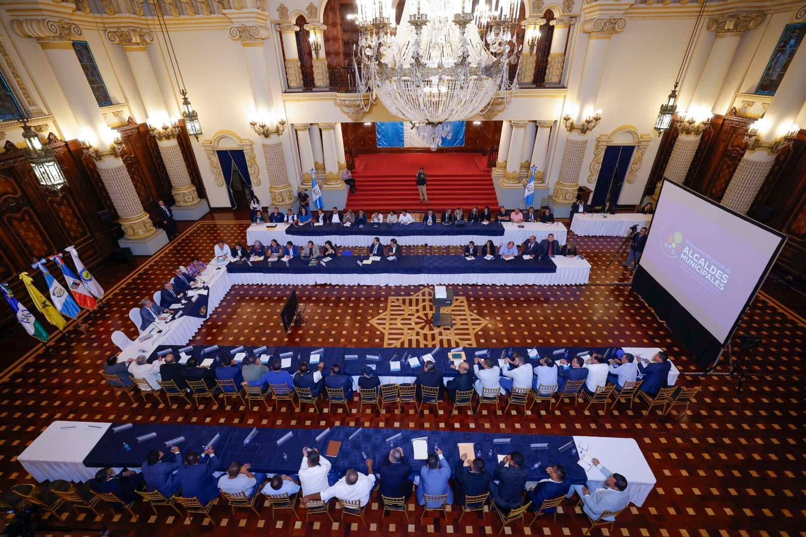 ¿Qué pasó en la reunión de alcaldes de Oriente con el Presidente Bernardo Arévalo?