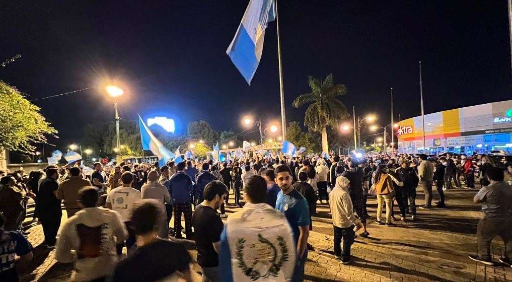 ¿Dónde vas a ver la semifinal? ¡El Obelisco te espera para apoyar a Guatemala!
