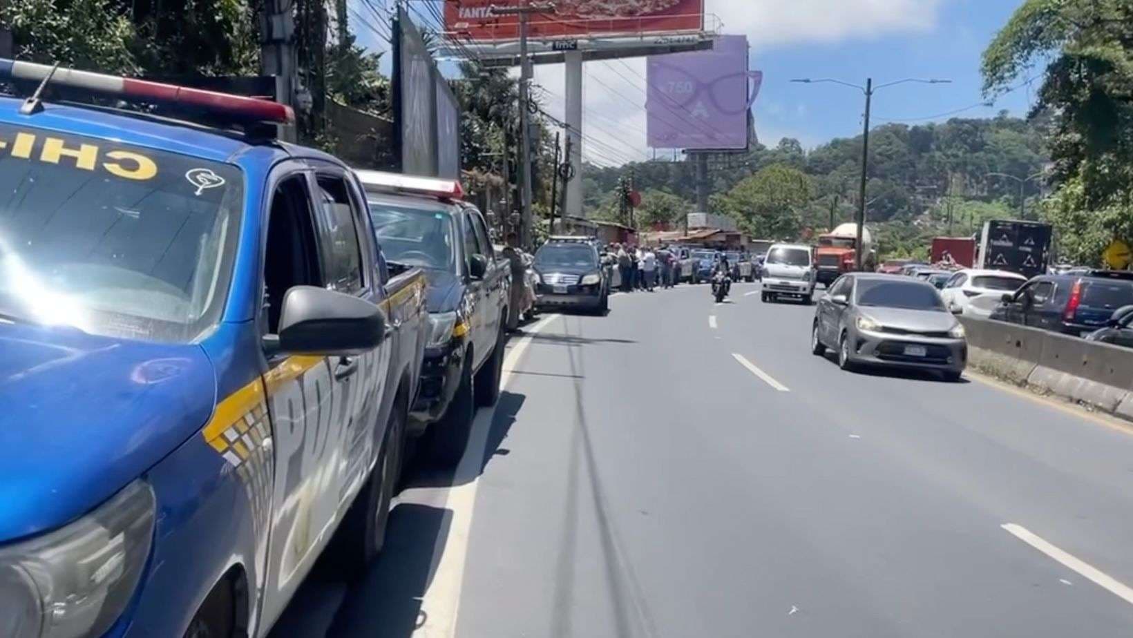Desalojo judicial complica el tránsito en Carretera a El Salvador
