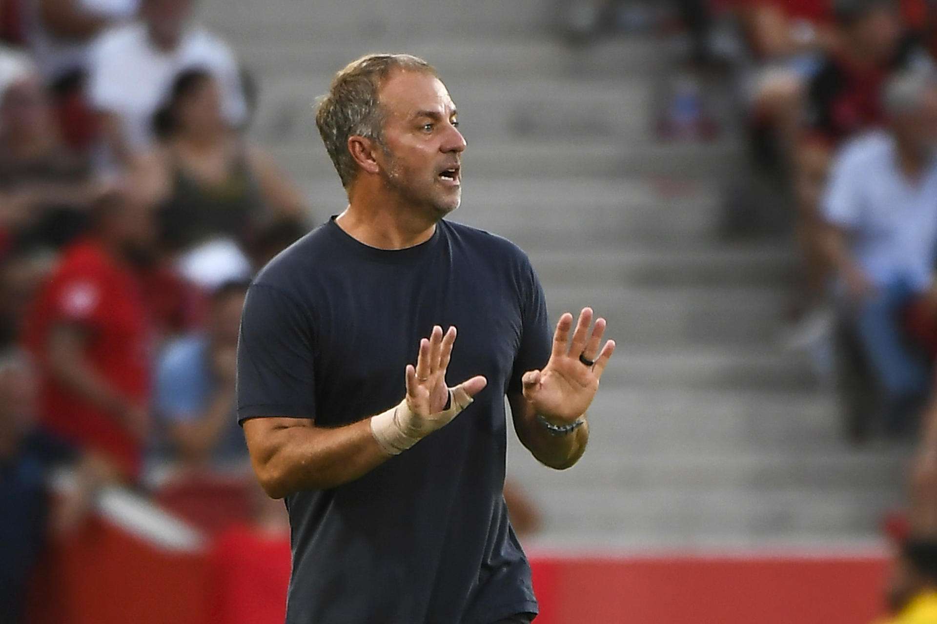 El 'puzle' de Flick en el centro del campo